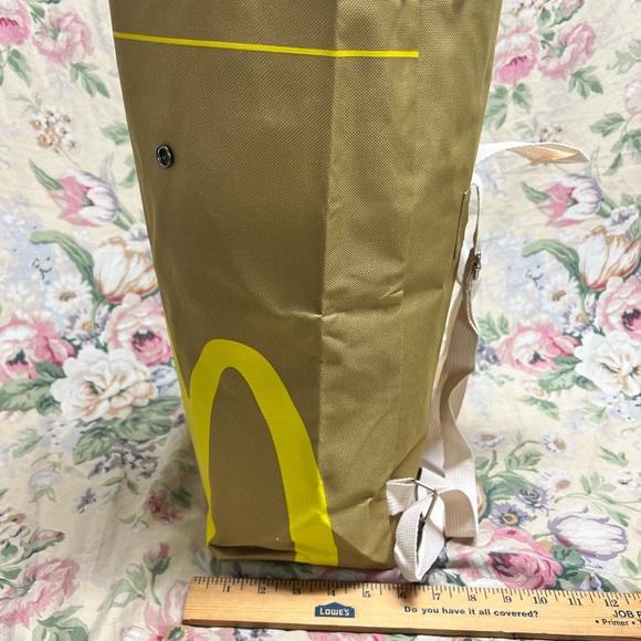 Canvas Backpack - Picture 4 of 12